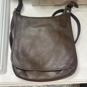 Coach vintage chocolate crossbody